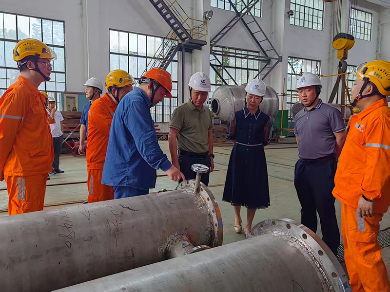 瀘天化集團公司外部董事赴弘旭公司調研指導工作(圖2) 瀘天化集團公司外部董事赴弘旭公司調研指導工作(圖2)