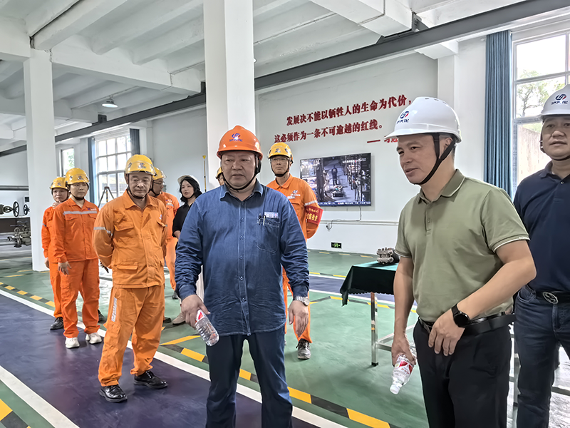 瀘天化集團公司外部董事赴弘旭公司調研指導工作(圖4) 瀘天化集團公司外部董事赴弘旭公司調研指導工作(圖4)