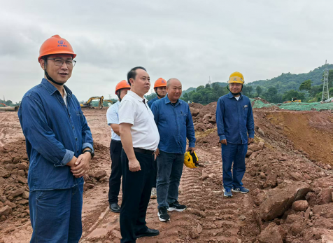 廖廷君到弘旭公司箱涵項目部現場調研指導工作